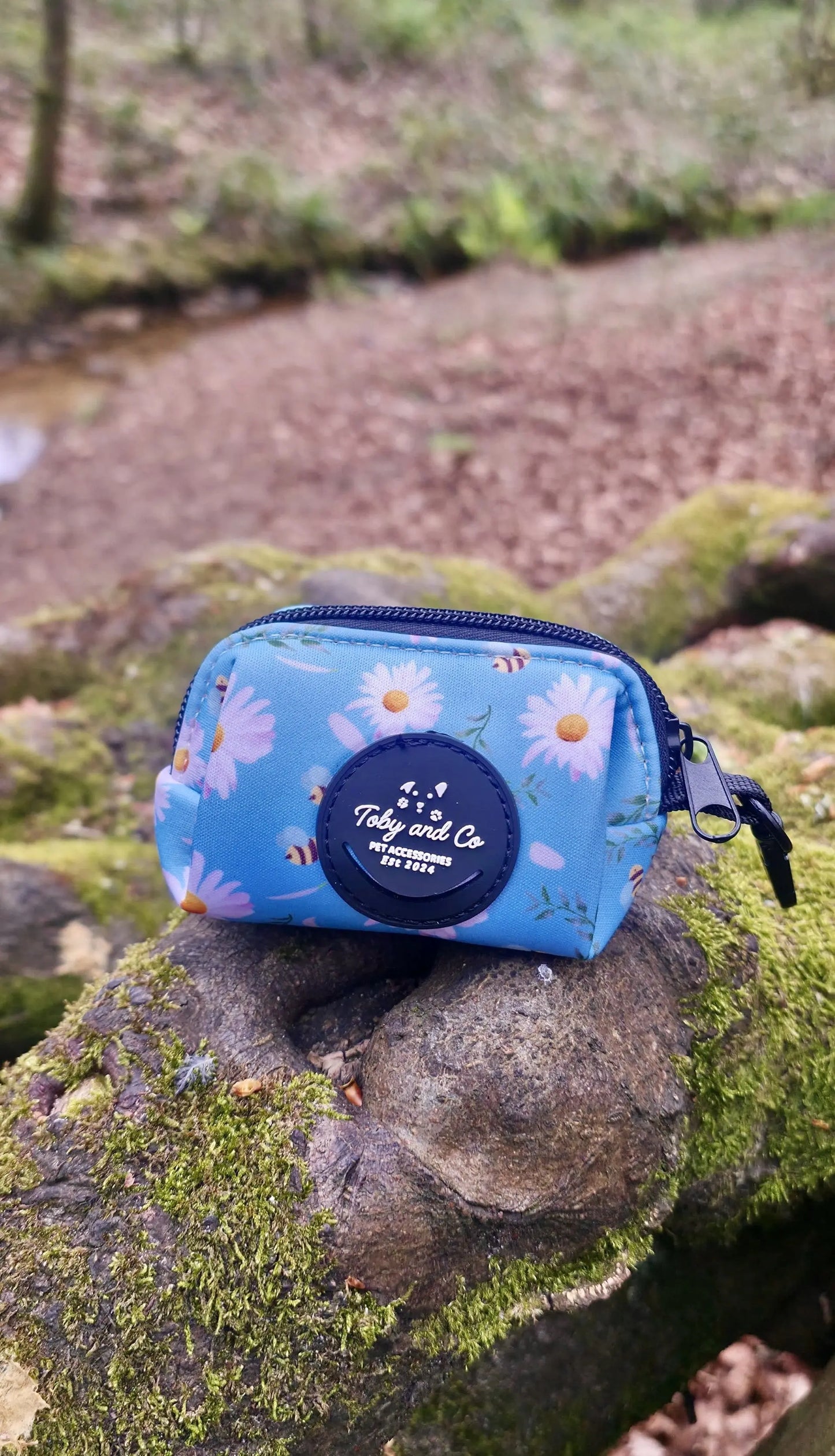 Daisy Field Poop Bag Holder